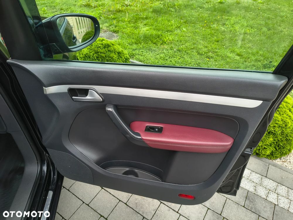 Volkswagen Touran 2.0 TDI Freestyle - 26
