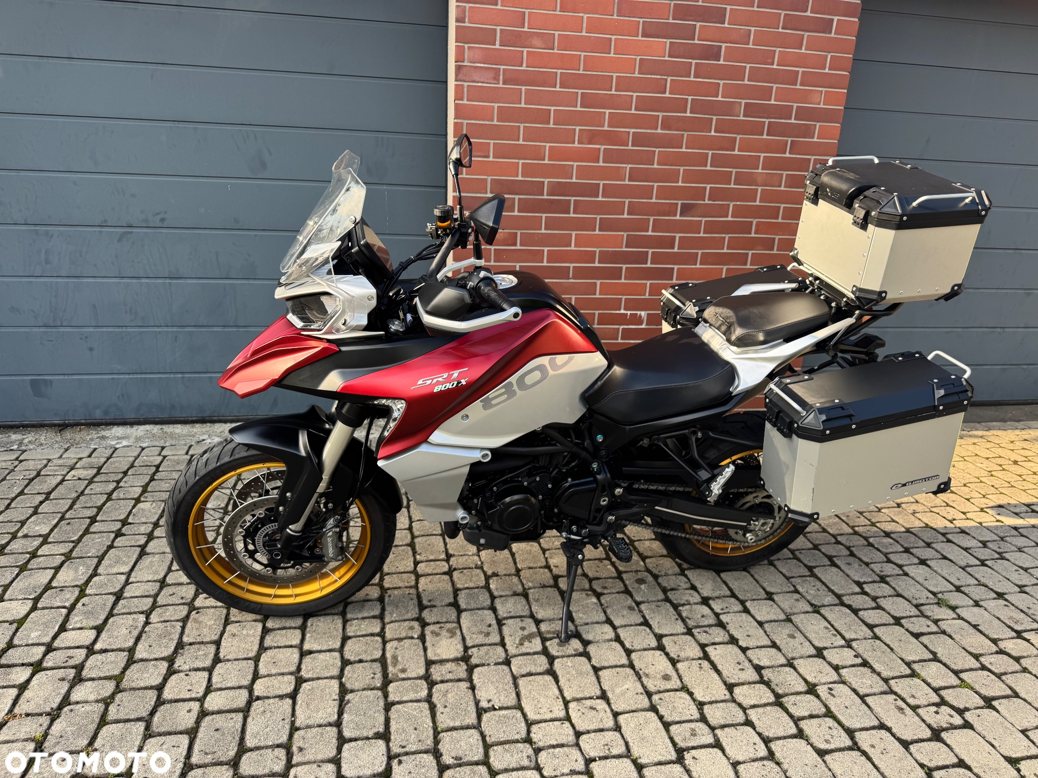 QJMOTOR SRT 800SX - 6