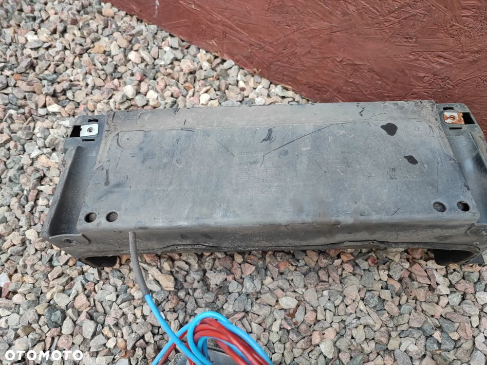 BMW F11 / F11N / F01 / F02 / F04 / F07 / ORYGINALNY KOMPRESOR ZAWIESZENIA NIVO / SPRĘŻARKA ZAWIESZENIA + OBUDOWA O NR. 6 875 176 / 6 794 465 / 6 789 450 / 6 789 165 OEM W DOBRYM STANIE - 6
