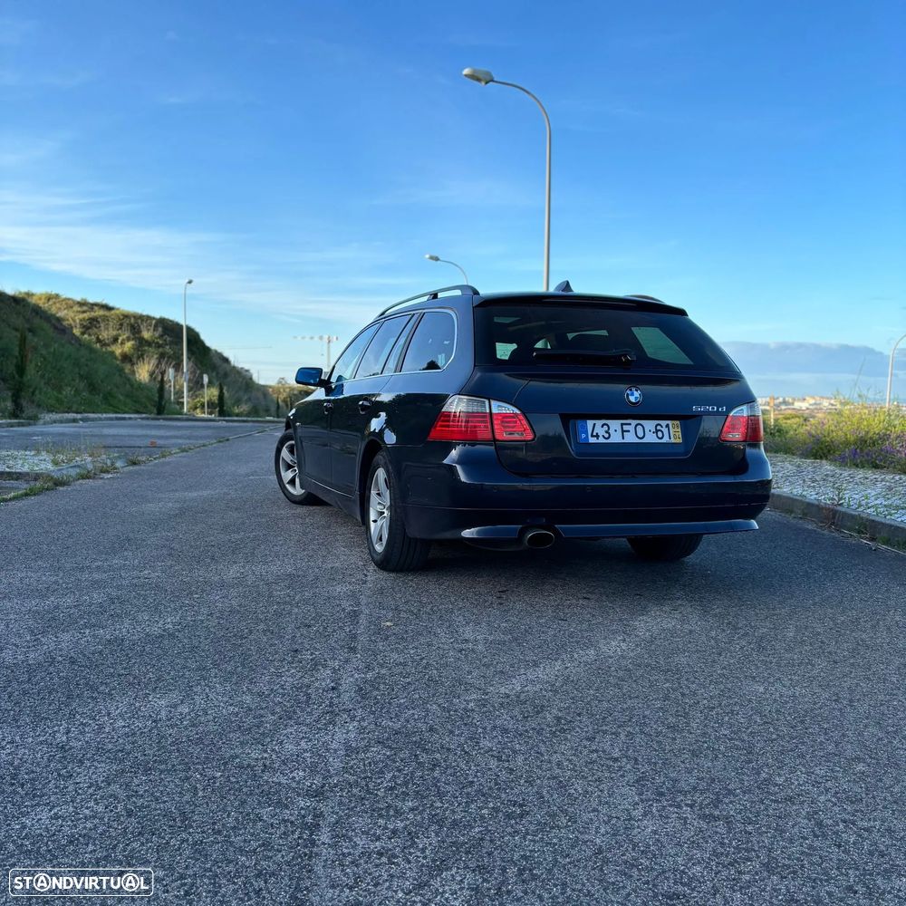 BMW 520 dA Touring Executive - 3