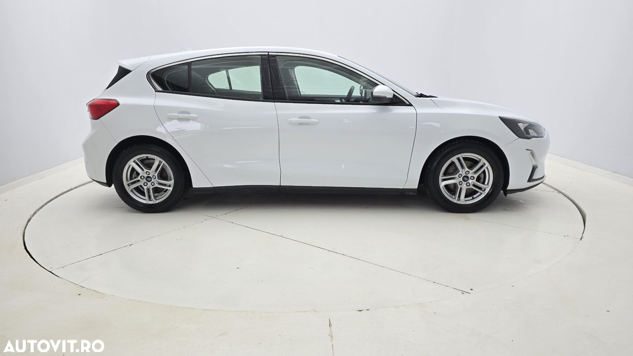 Ford Focus 1.0 EcoBoost Trend Edition - 5