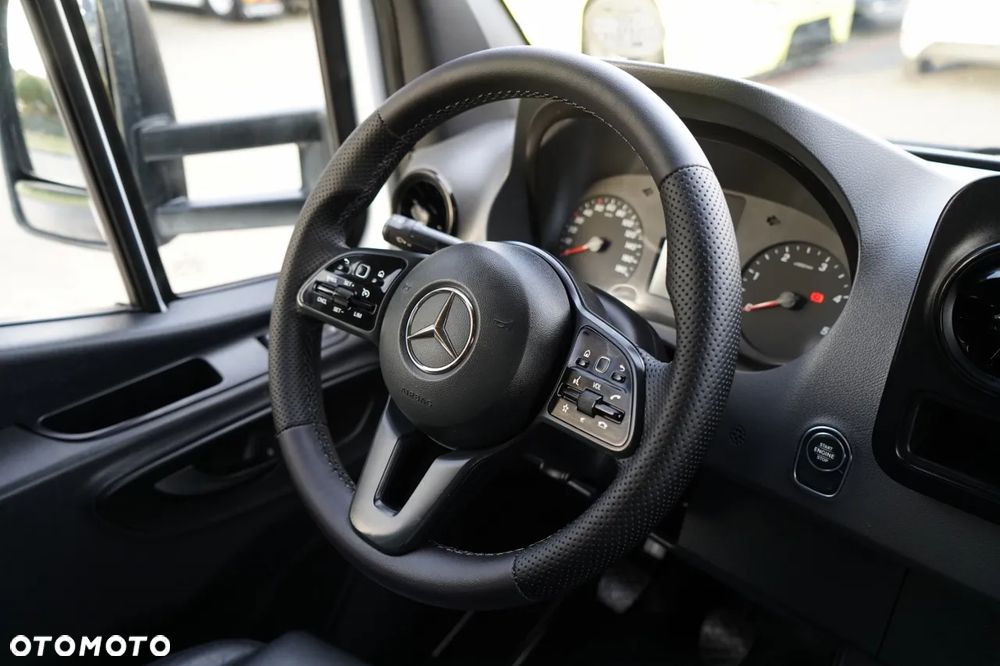 Mercedes-Benz SPRINTER / KONTENER / 2019 ROK - 31