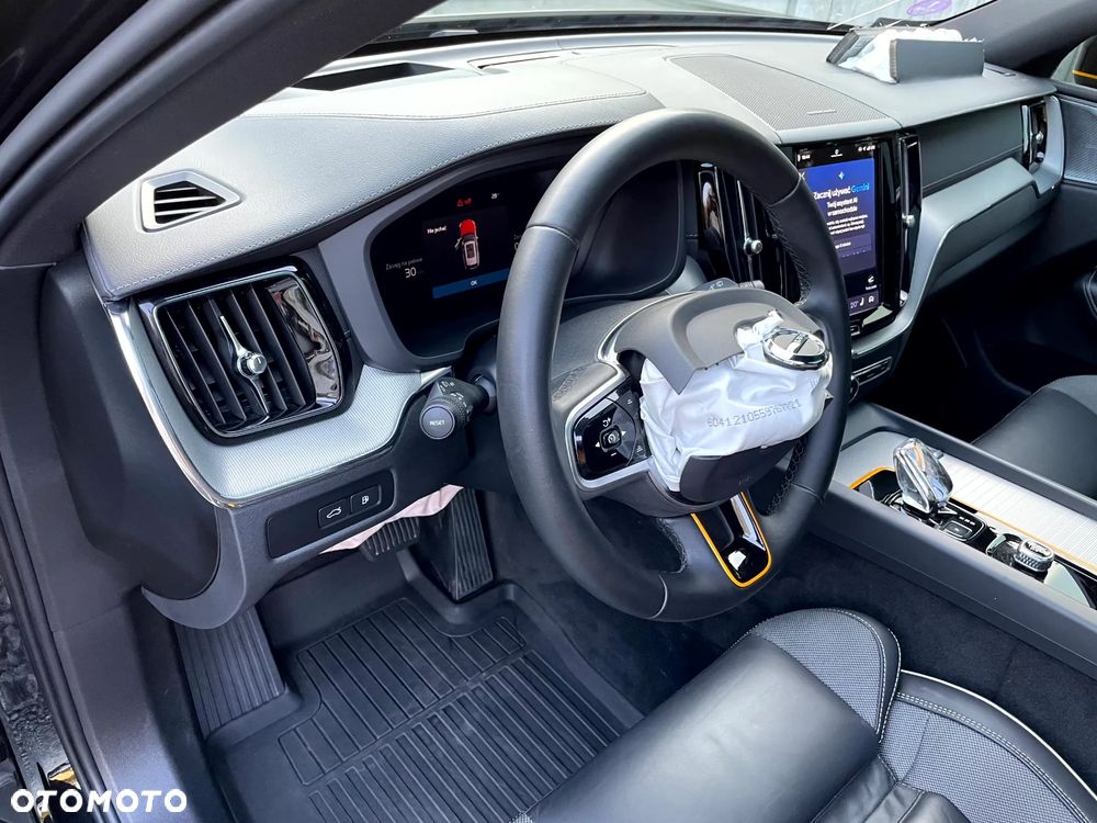 Volvo XC 60 T8 AWD Polestar Engineered - 28