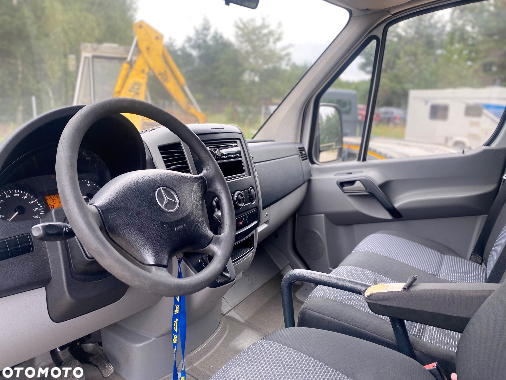 Mercedes-Benz Sprinter - 9