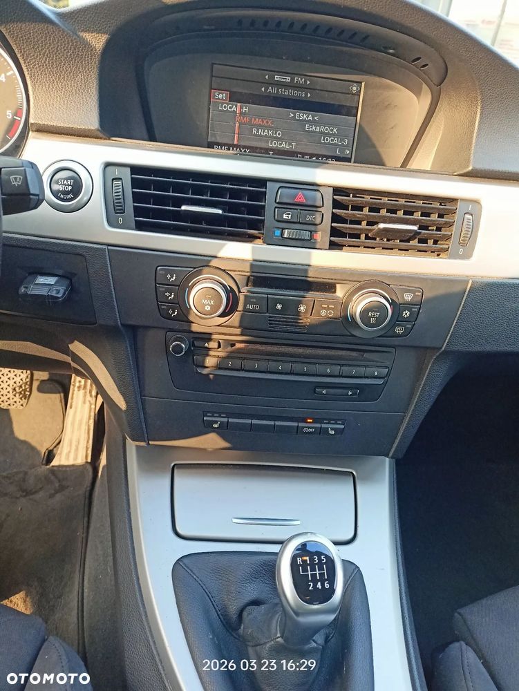 BMW Seria 3 318d DPF - 13