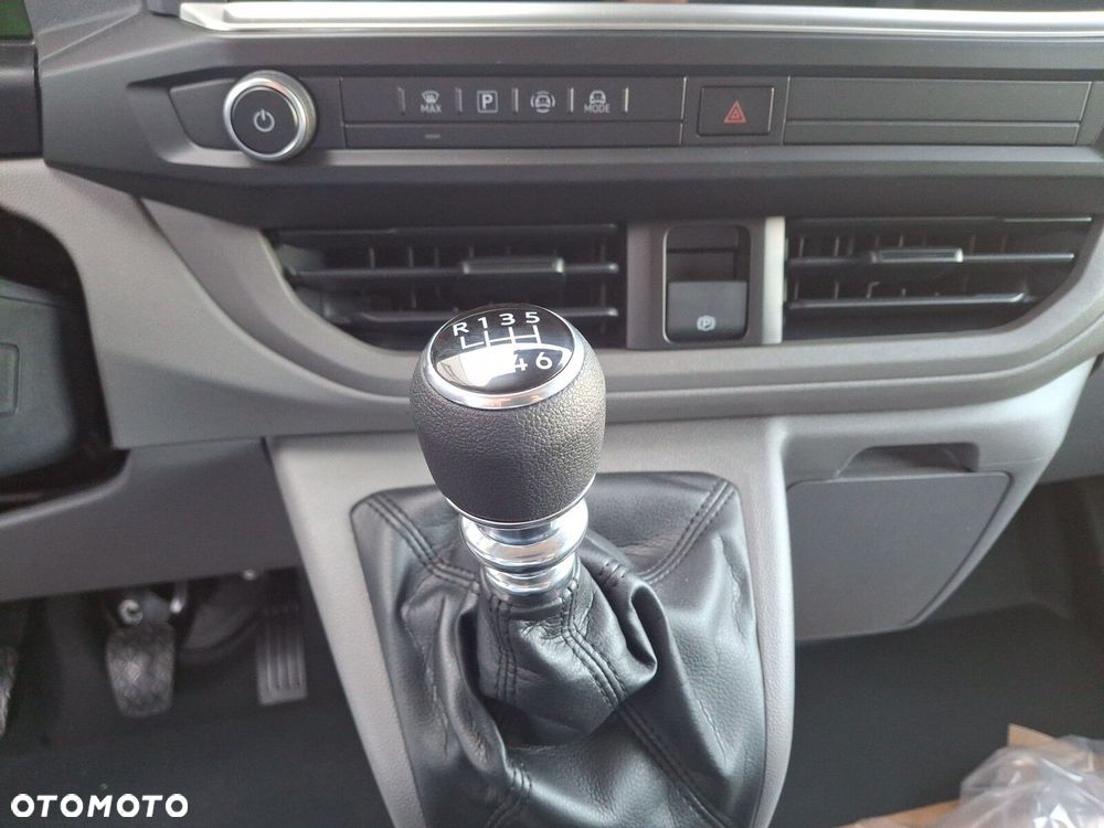 Volkswagen Transporter Furgon 2.0 TDI 150 KM manual - 27