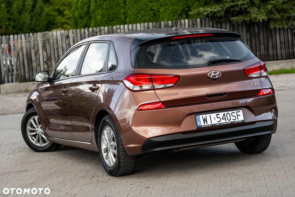 Hyundai i30 1.0 T-GDI Family+ - 9