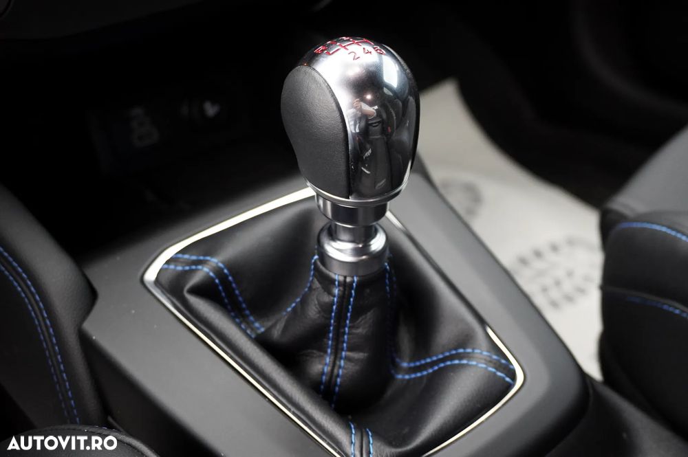 Ford Focus 2.3 EcoBoost S&S ST - 17