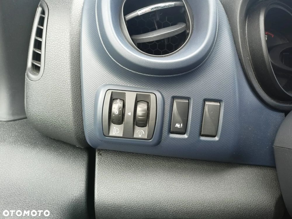 Opel VIVARO - 12