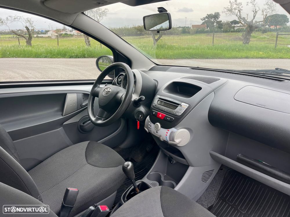 Toyota Aygo 1.0 + AC - 16