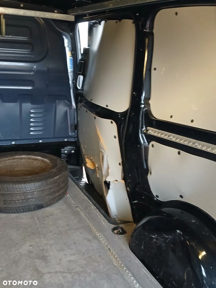 Mercedes-Benz Vito - 23