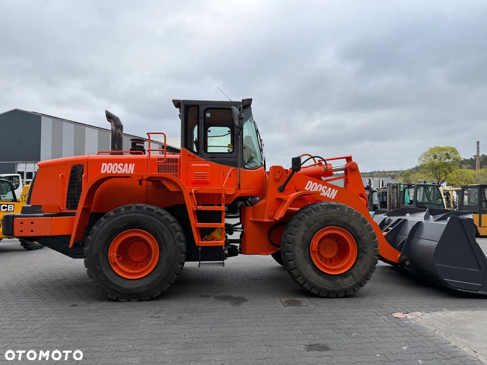 Doosan DL300 - 6