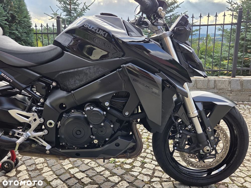 Suzuki GSX - 9