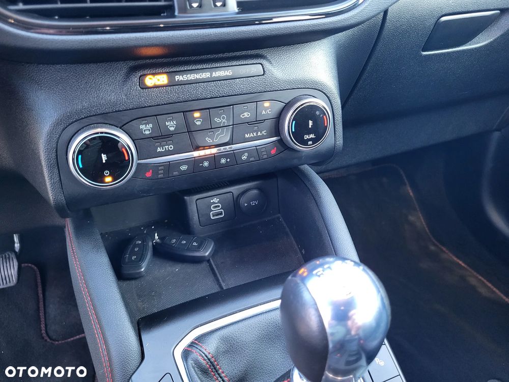 Ford Kuga 1.5 EcoBoost FWD ST-Line ASS GPF - 12