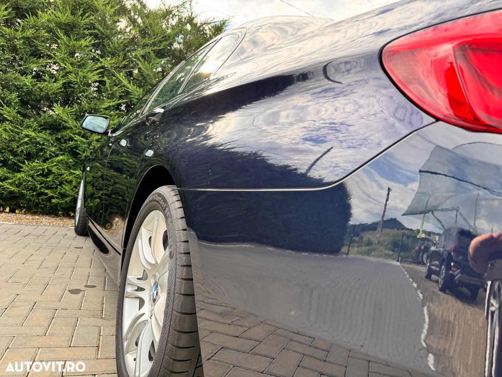 BMW Seria 5 525d xDrive Sport-Aut. - 38