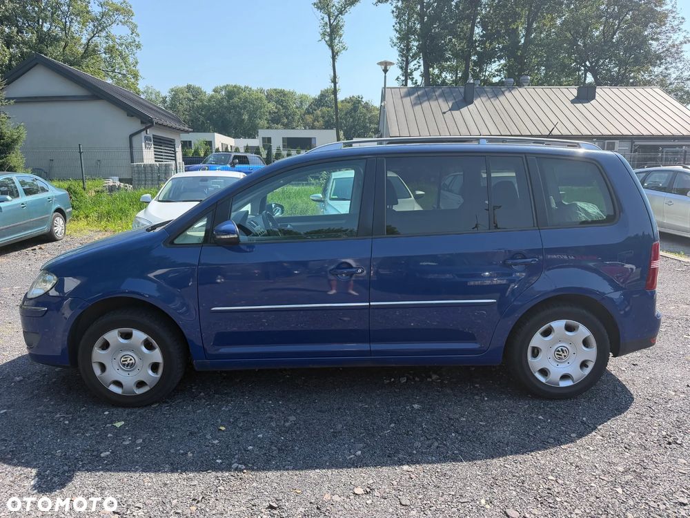 Volkswagen Touran 2.0 TDI DPF BlueMotion Technology DSG STYLE - 3