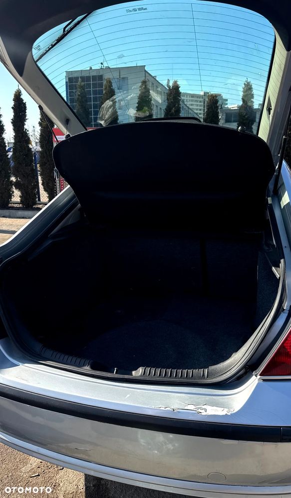 Ford Mondeo 1.8 SCi Ghia - 17