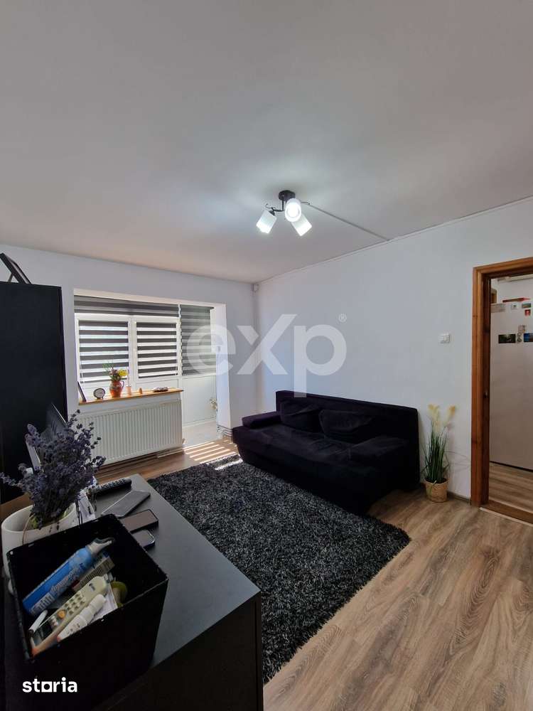 Apartament 3 camere de vanzare – Micro 6, Str. Moldovei — fotografia 1