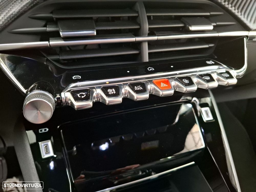 Peugeot e-2008 54 kWh Allure - 19