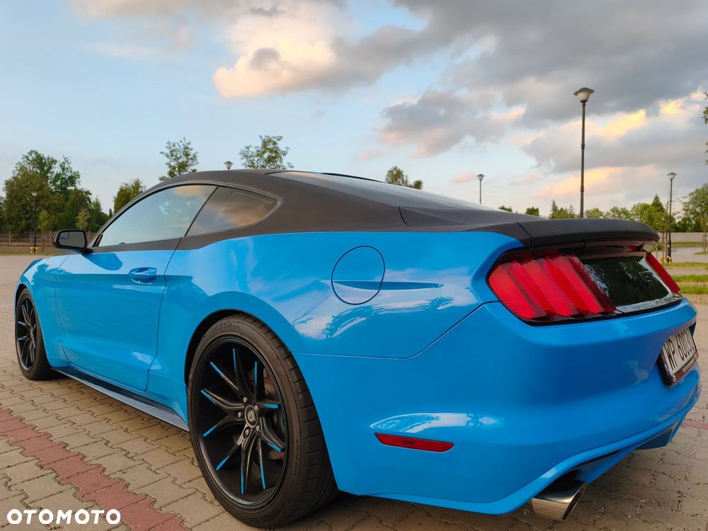 Ford Mustang 3.7 V6 - 8