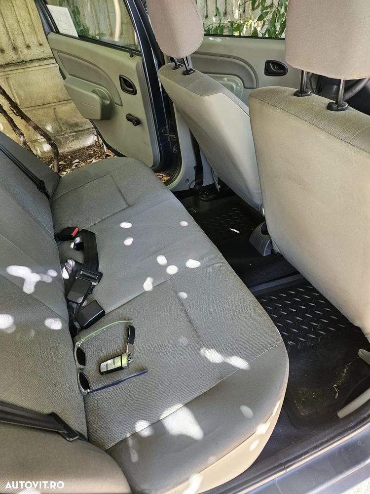 Dacia Logan 1.6 MPI Laureate - 4