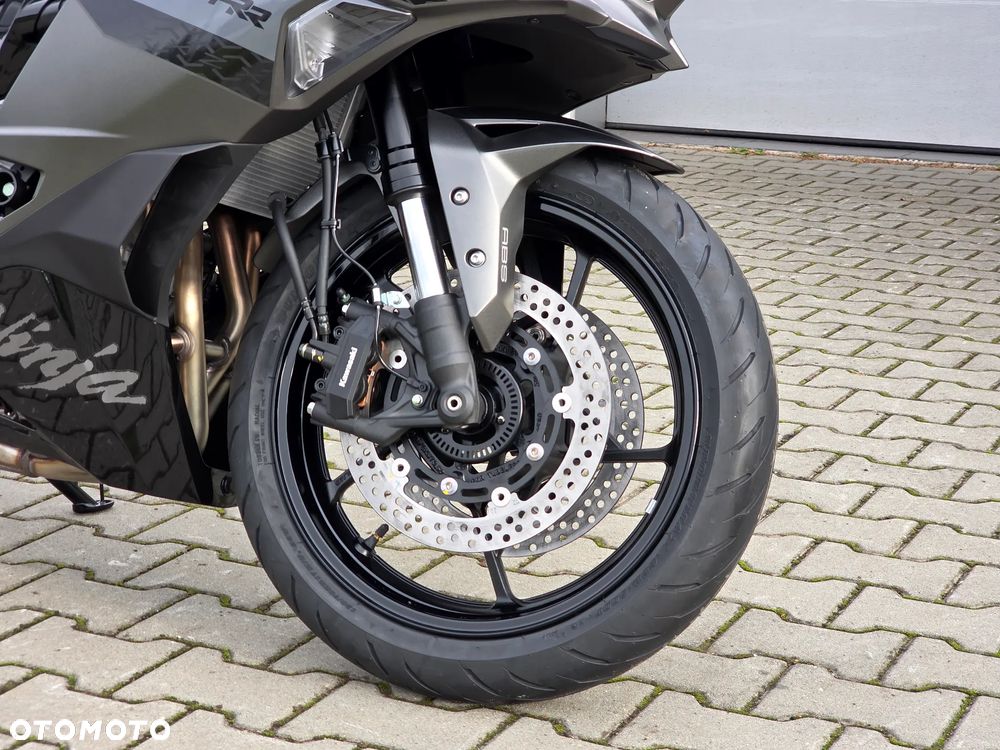 Kawasaki Ninja - 12