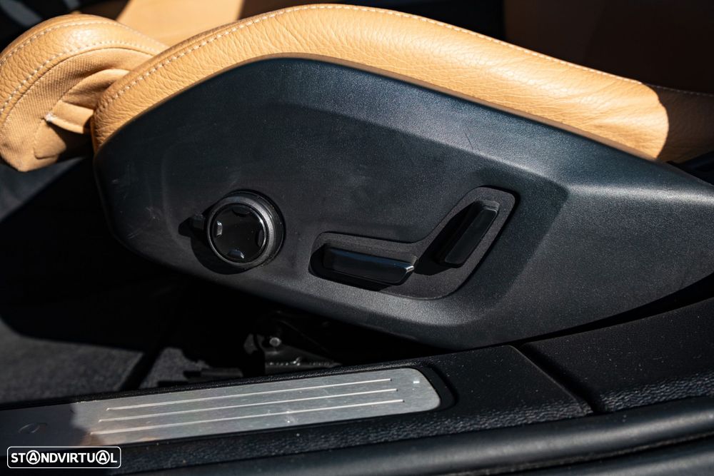 Volvo V60 2.0 T8 AWD TE Inscription - 22