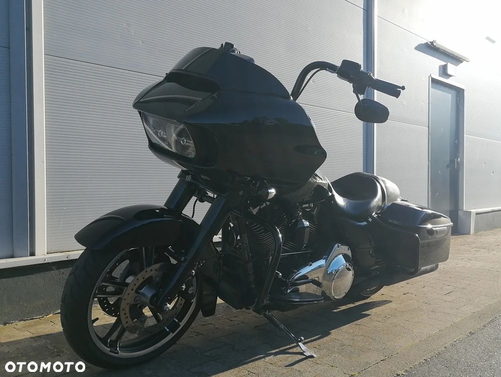 Harley-Davidson Touring Road Glide - 8