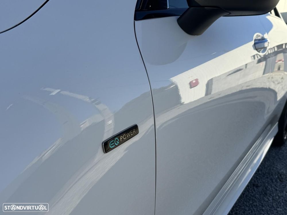 Mercedes-Benz CLA 250 e 8G-DCT AMG Line - 20