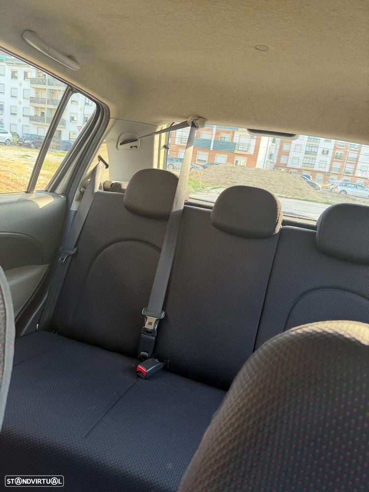 Daihatsu Sirion 1.0 - 19