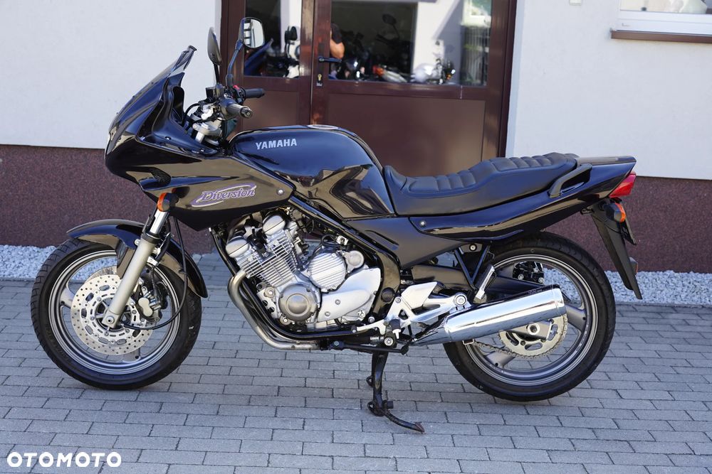 Yamaha XJ - 22