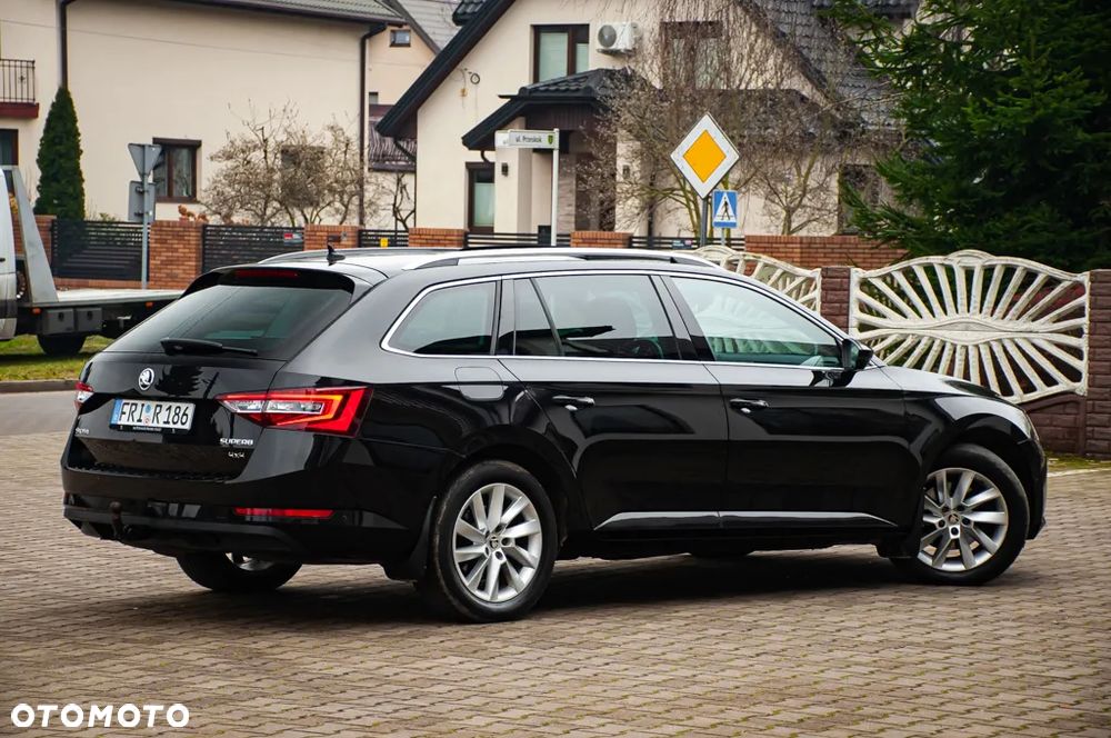 Skoda Superb 2.0 TDI 4x4 DSG Premium Edition - 27