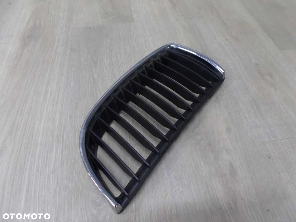 BMW 3 E90 GRILL ATRAPA NERKA ZDERZAKA LEWA 7120007 04-08 - 3