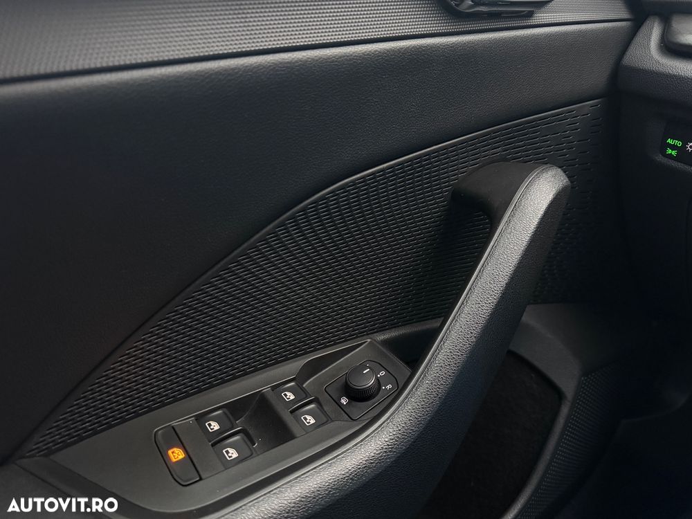 Skoda Octavia Combi 2.0 TDI DSG Premium Edition - 31