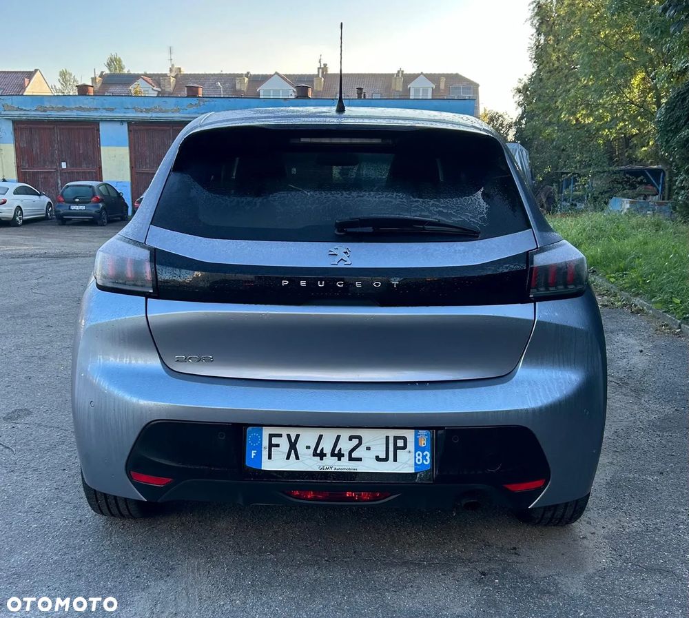 Peugeot 208 - 4