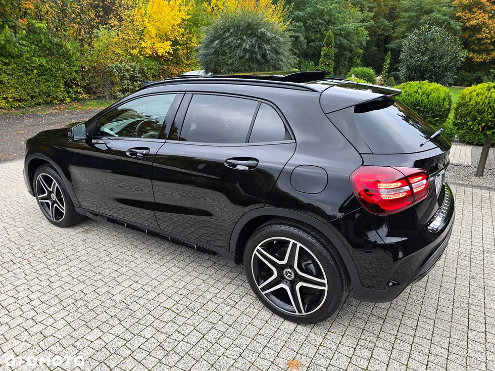 Mercedes-Benz GLA 220 4-Matic AMG Line - 36