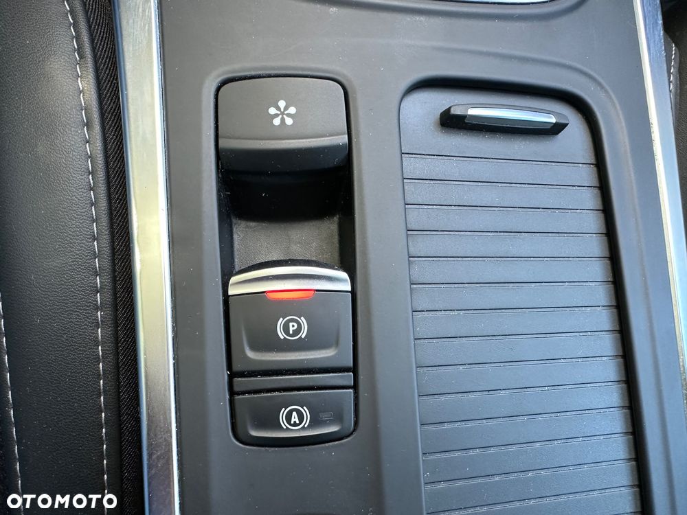 Renault Megane 1.3 TCe FAP Techno EDC - 31