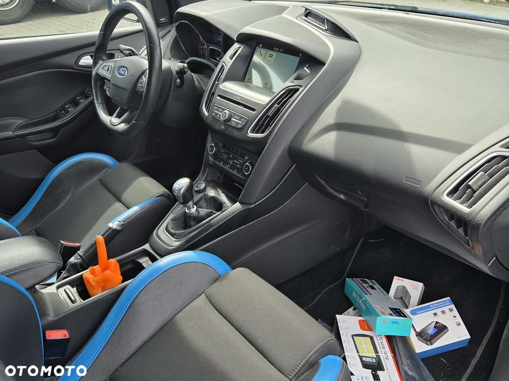 Ford Focus 2.3 EcoBoost S&S Allrad RS Blue & Black - 11