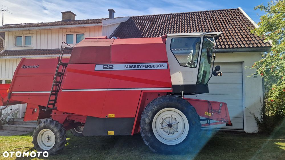 Massey Ferguson 22 - 11