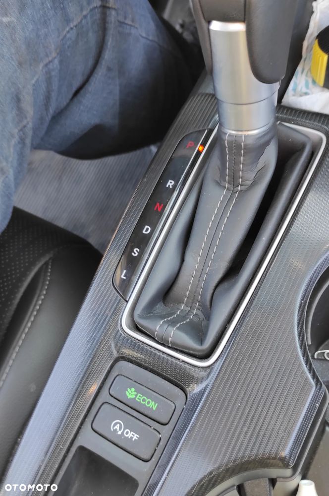 Honda Civic 1.5 i-VTEC Turbo CVT Prestige - 29