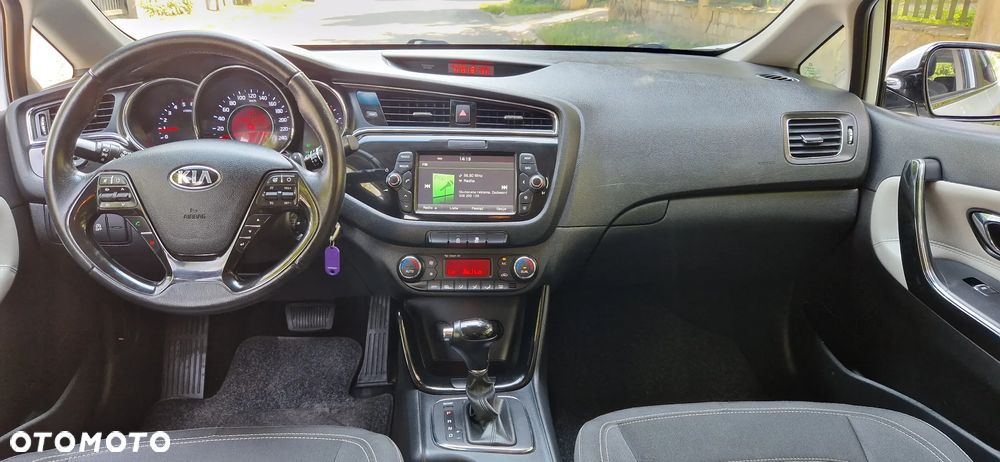 Kia Ceed 1.6 CRDi 136 DCT ISG Platinum Edition - 16