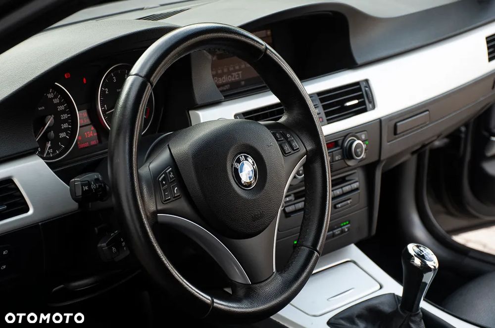 BMW Seria 3 318i Edition Sport - 37