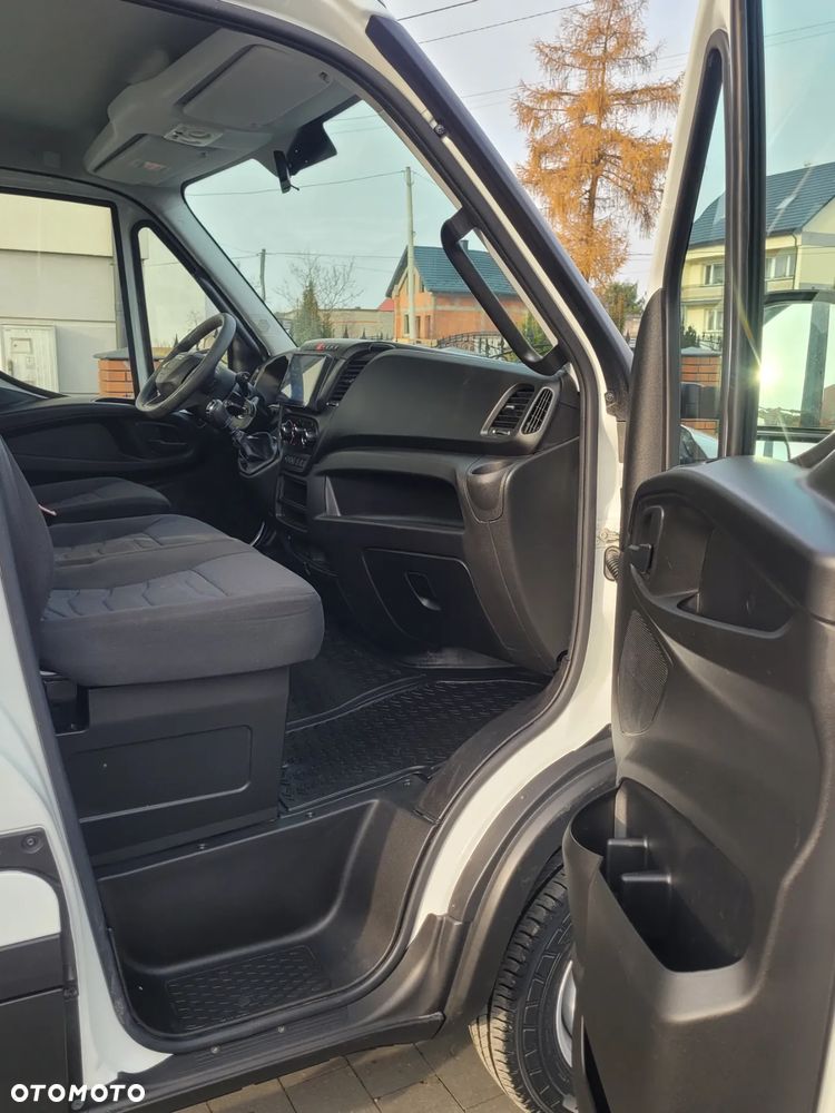 Iveco 35C14 / skrzyniowy z siatką / 48.000km / jak NOWY / - 31