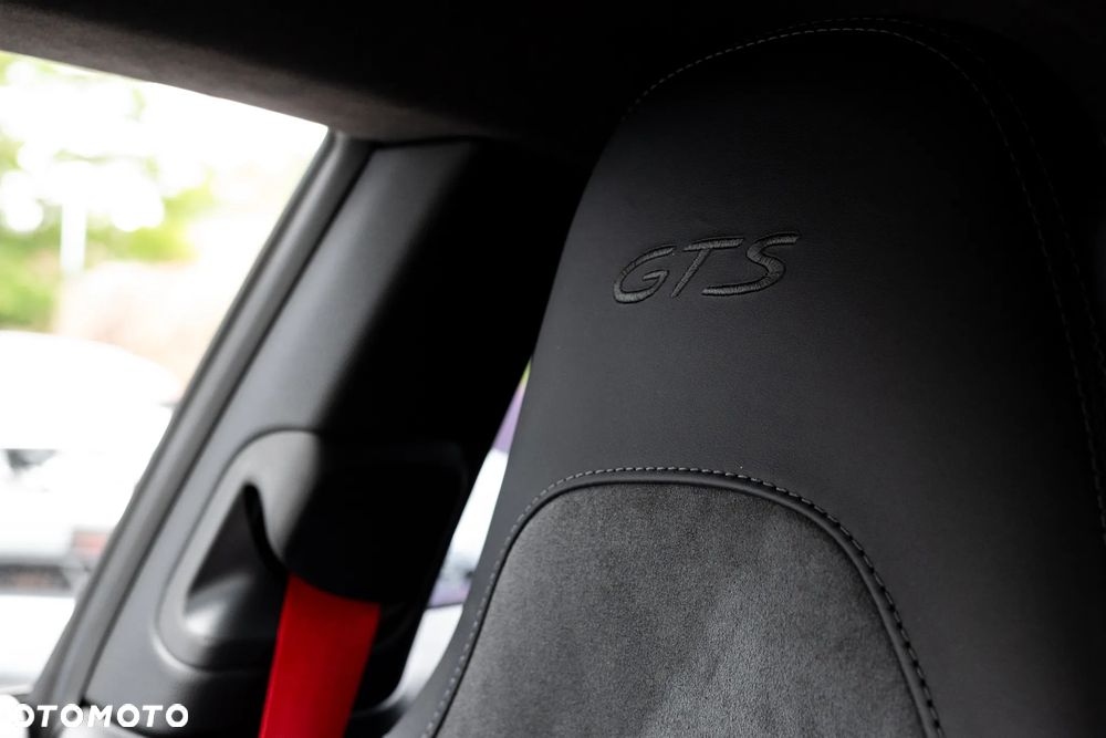 Porsche 911 Carrera GTS PDK - 24