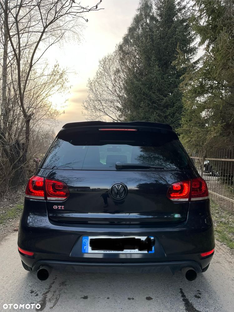 Volkswagen Golf - 8