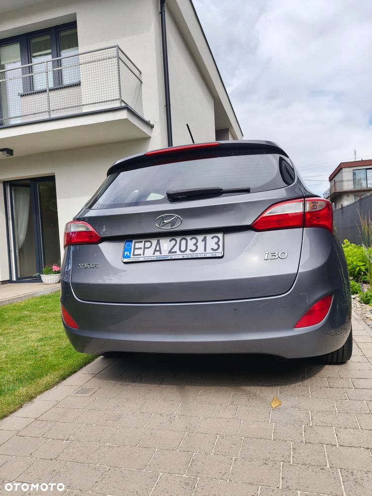 Hyundai i30 i30cw 1.6 CRDi Fifa World Cup Edition - 5