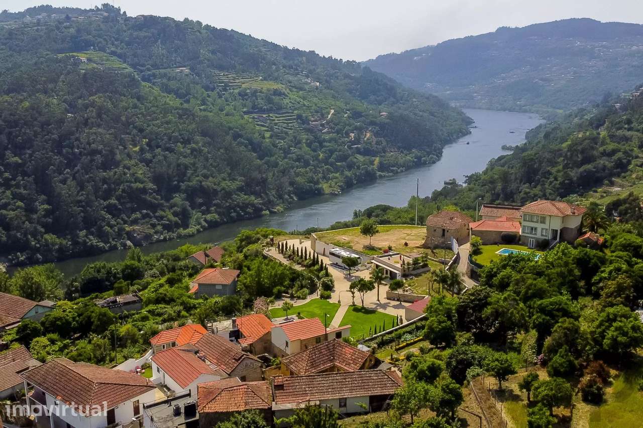 Três Moradias | Vistas sobre o Rio Douro - Grande imagem: 2/56