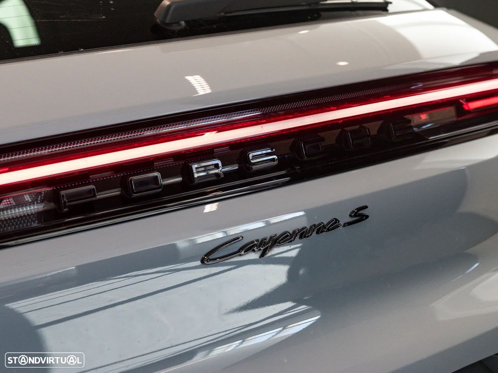 Porsche Cayenne S E-Hybrid - 48
