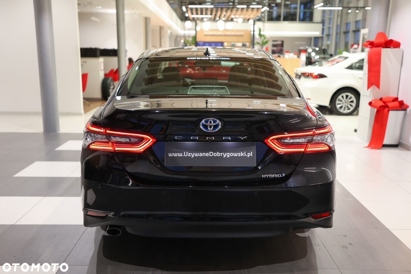 Toyota Camry - 5