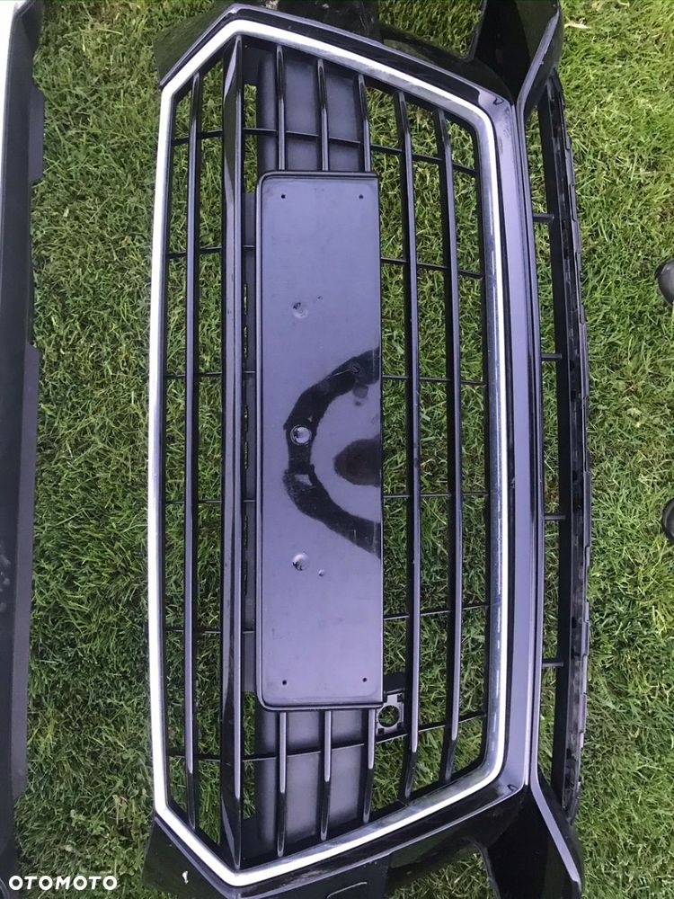 AUDI TT ZDERZAK PRZEDNI S-LINE 8S0 8S 15- GRILL - 2